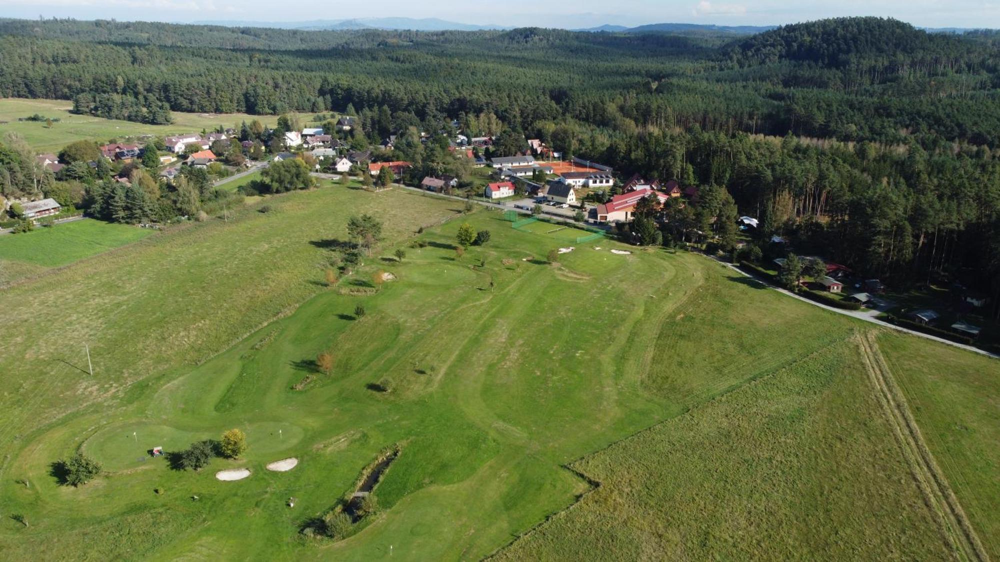 Raj Sportovni A Rekreacni Resort Branzez Kněžmost Εξωτερικό φωτογραφία