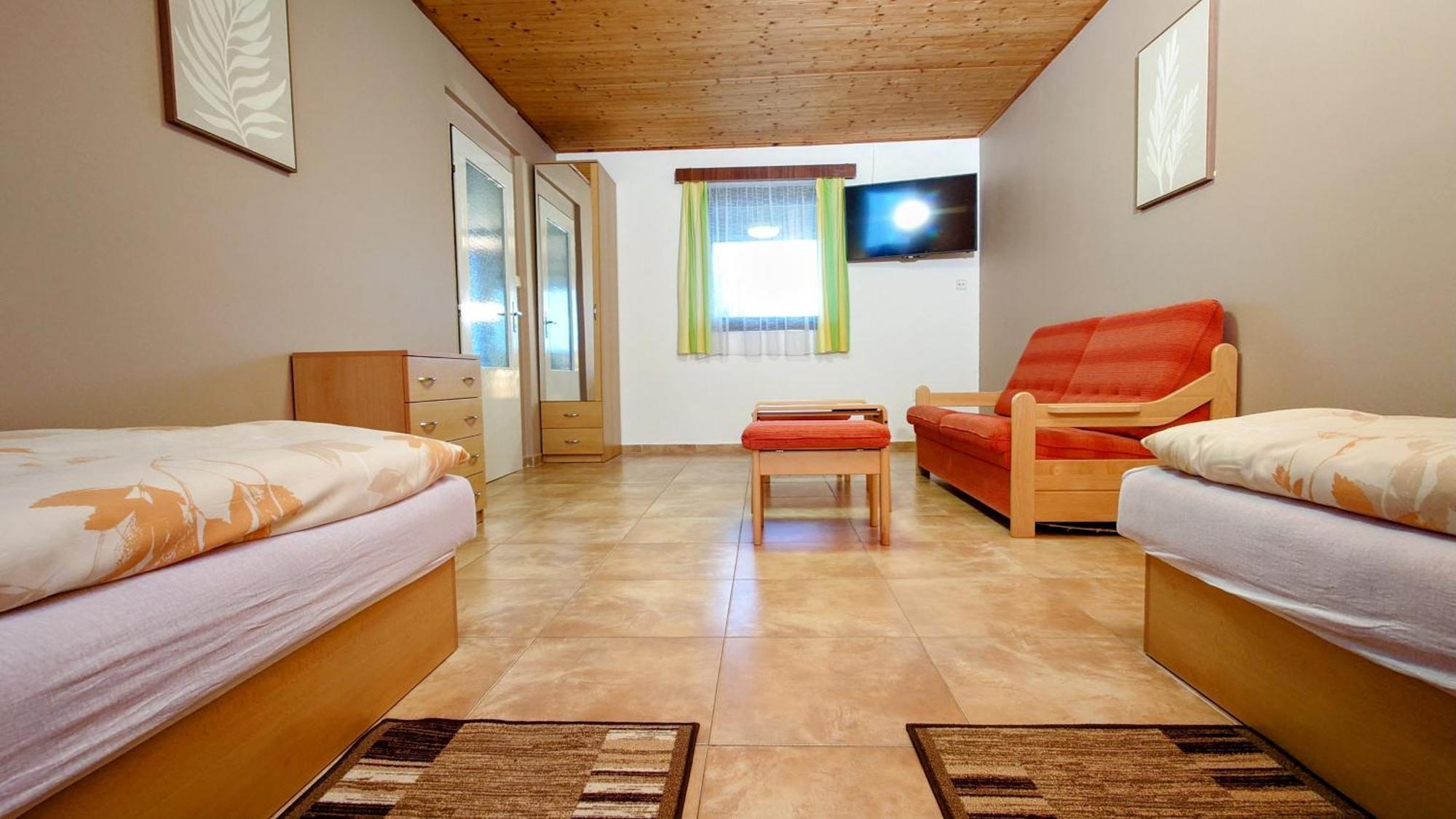 Raj Sportovni A Rekreacni Resort Branzez Kněžmost Εξωτερικό φωτογραφία