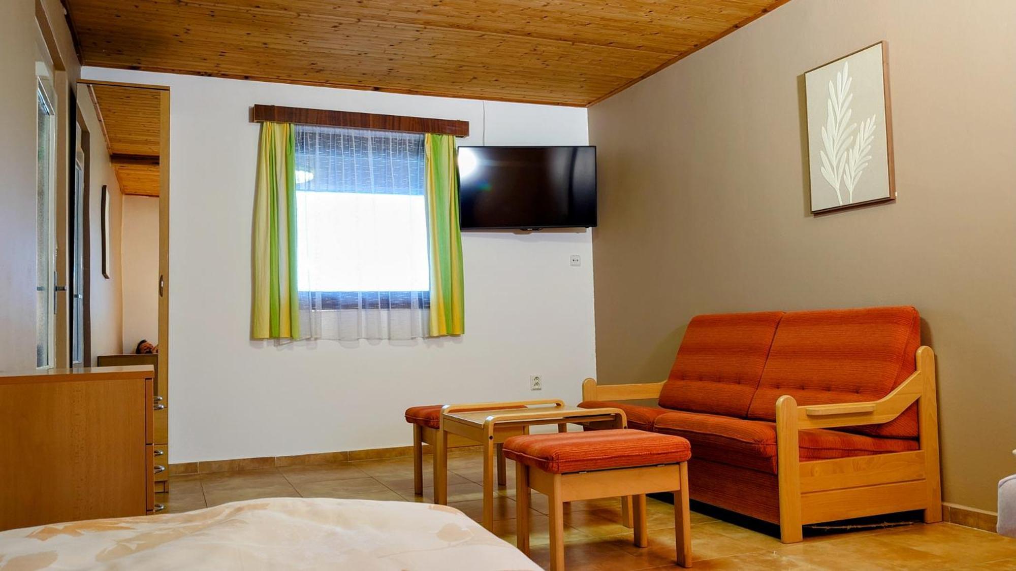 Raj Sportovni A Rekreacni Resort Branzez Kněžmost Εξωτερικό φωτογραφία